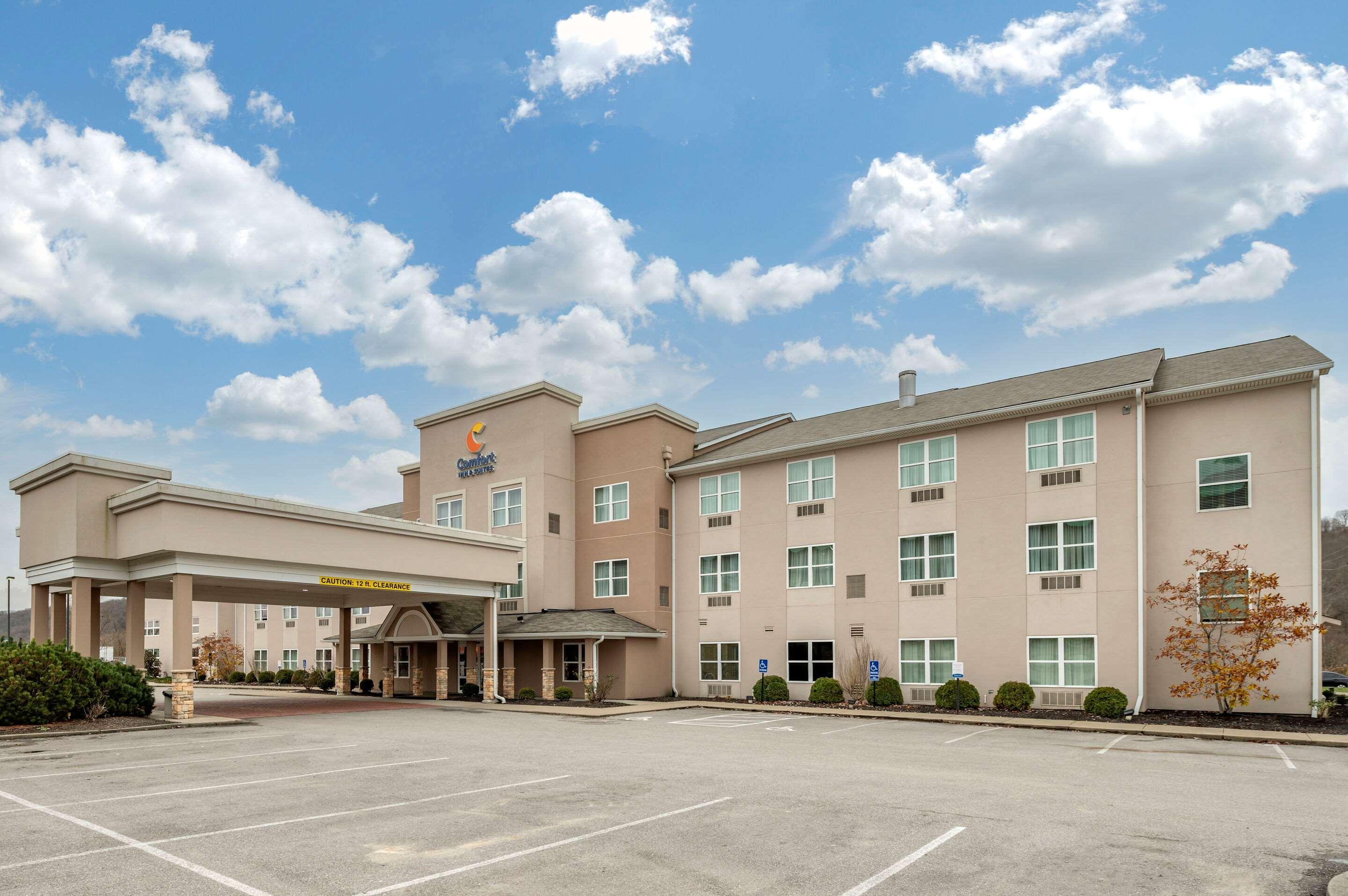 Comfort Inn & Suites Northern Kentucky Wilder Экстерьер фото