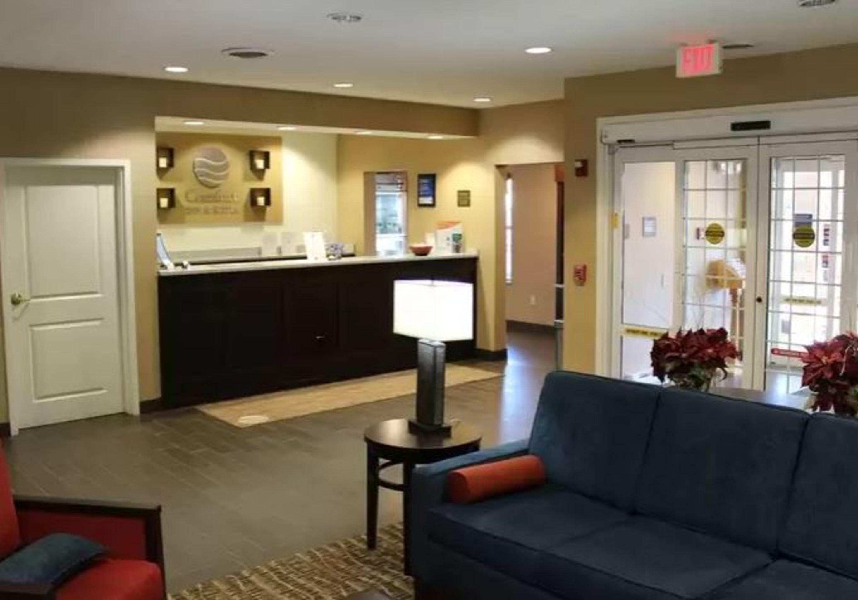 Comfort Inn & Suites Northern Kentucky Wilder Экстерьер фото