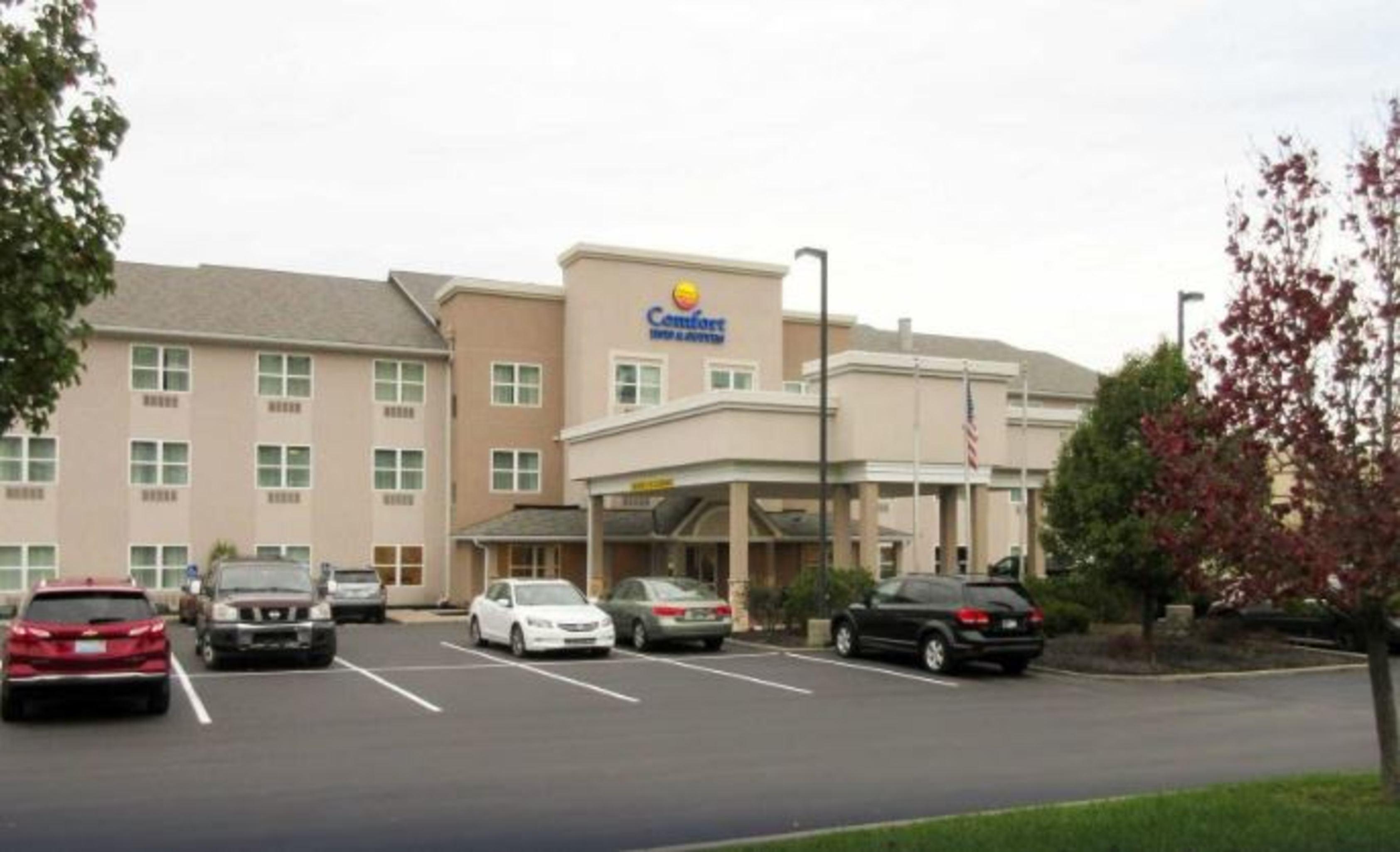 Comfort Inn & Suites Northern Kentucky Wilder Экстерьер фото